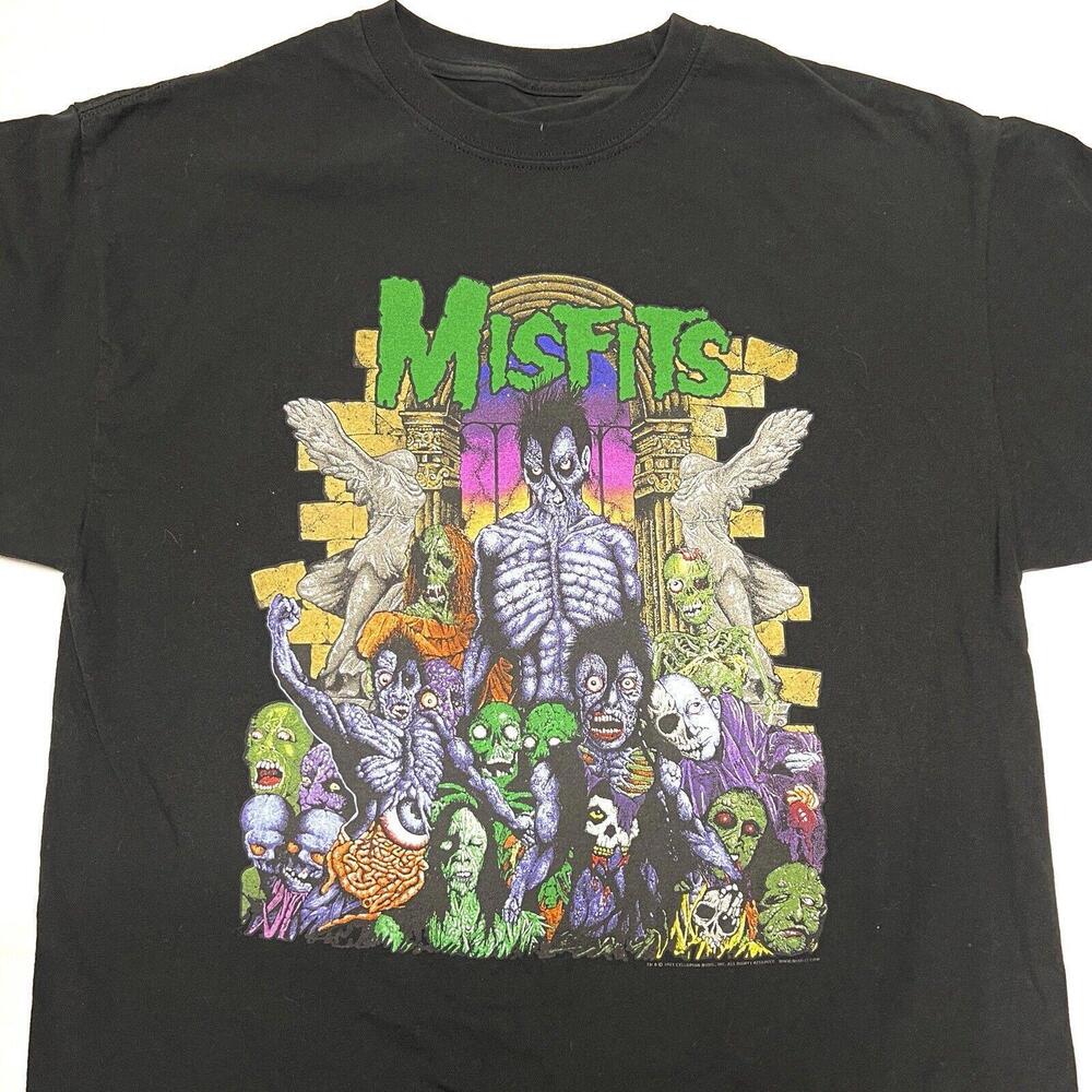 Misfits T Shirt 2023 Cyclopian Music Licensed Retro Release Black Tag Faded Sz L - Picture 2 of 5